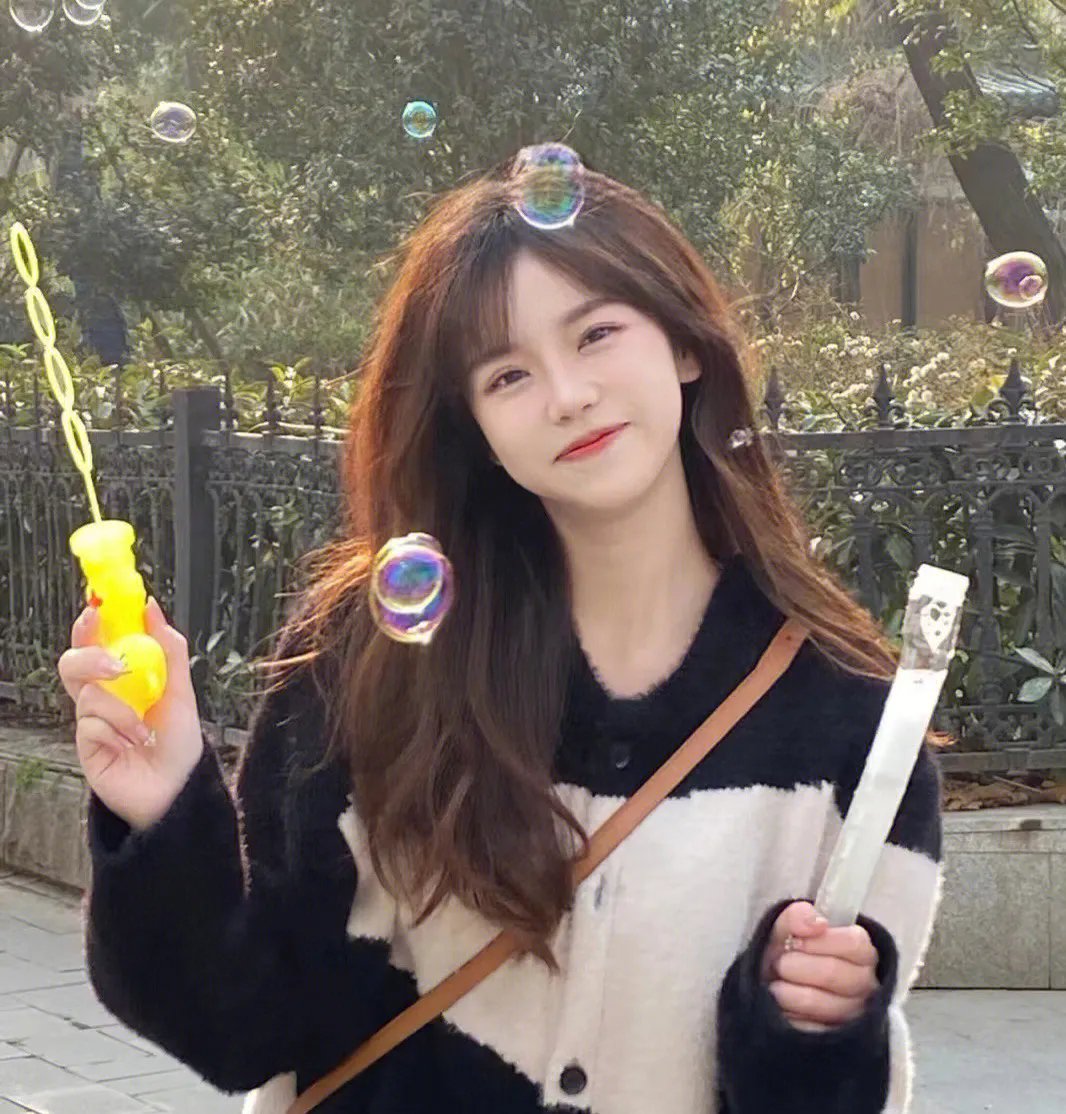 彩凤云裳